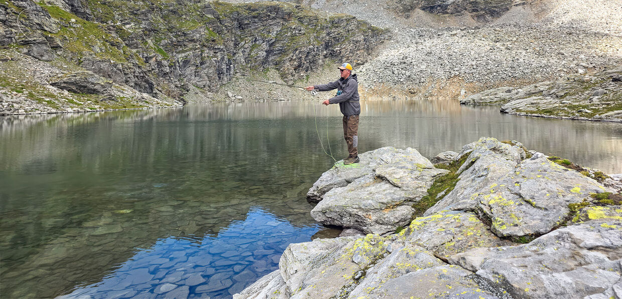 Mit der Fliege am Bergsee