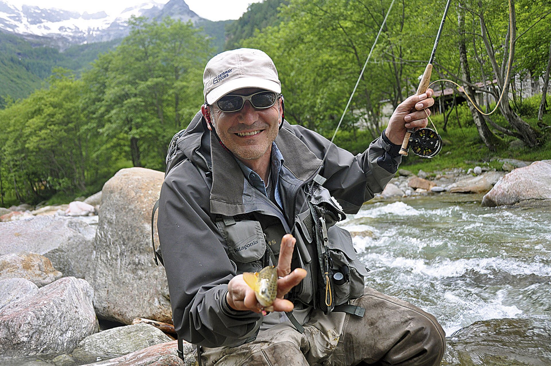  Mein Guide Mauro fischt effizient: Seine Fliege ist fast immer auf dem Wasser oder im Maul eines Fischs.  