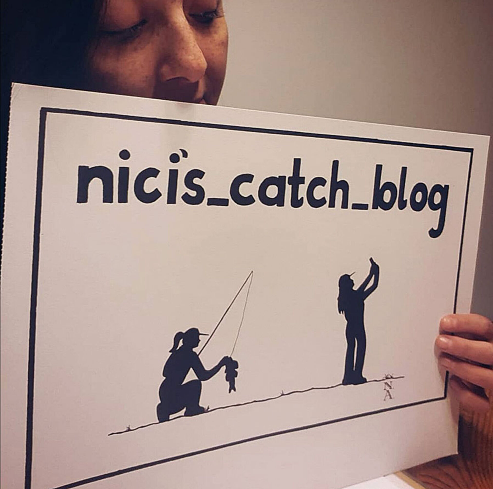  Nicole Ametovski zeigt auf Instagram ihr erstes selbst gestaltetes Logo.  