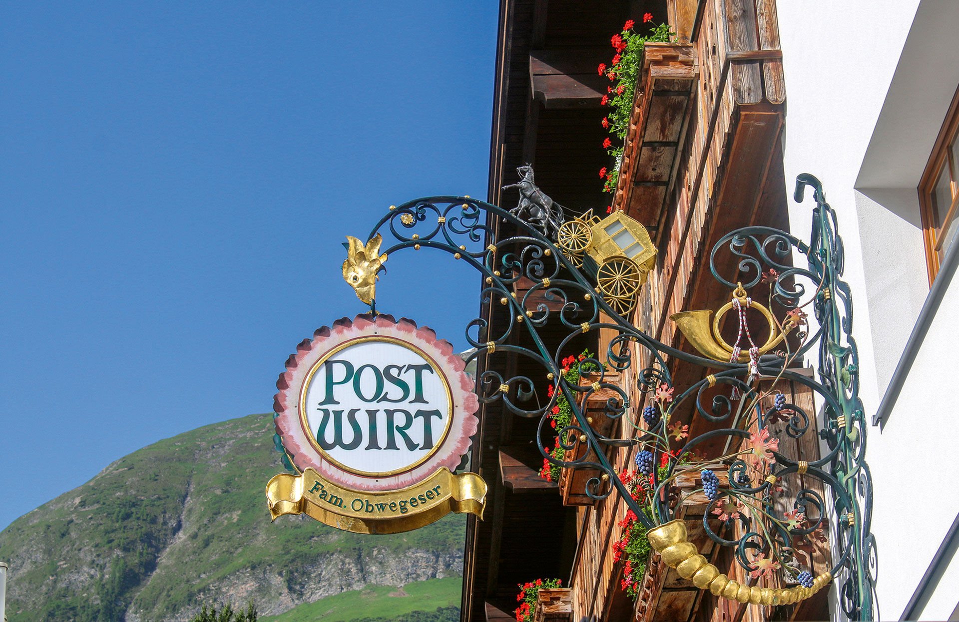  Das Hotel Post in Steeg bietet nicht nur Fischern, was man sich als Feriengast wünscht, auch das Essen ist wunderbar und die möglichen Aktivitäten sind vielfältig.  