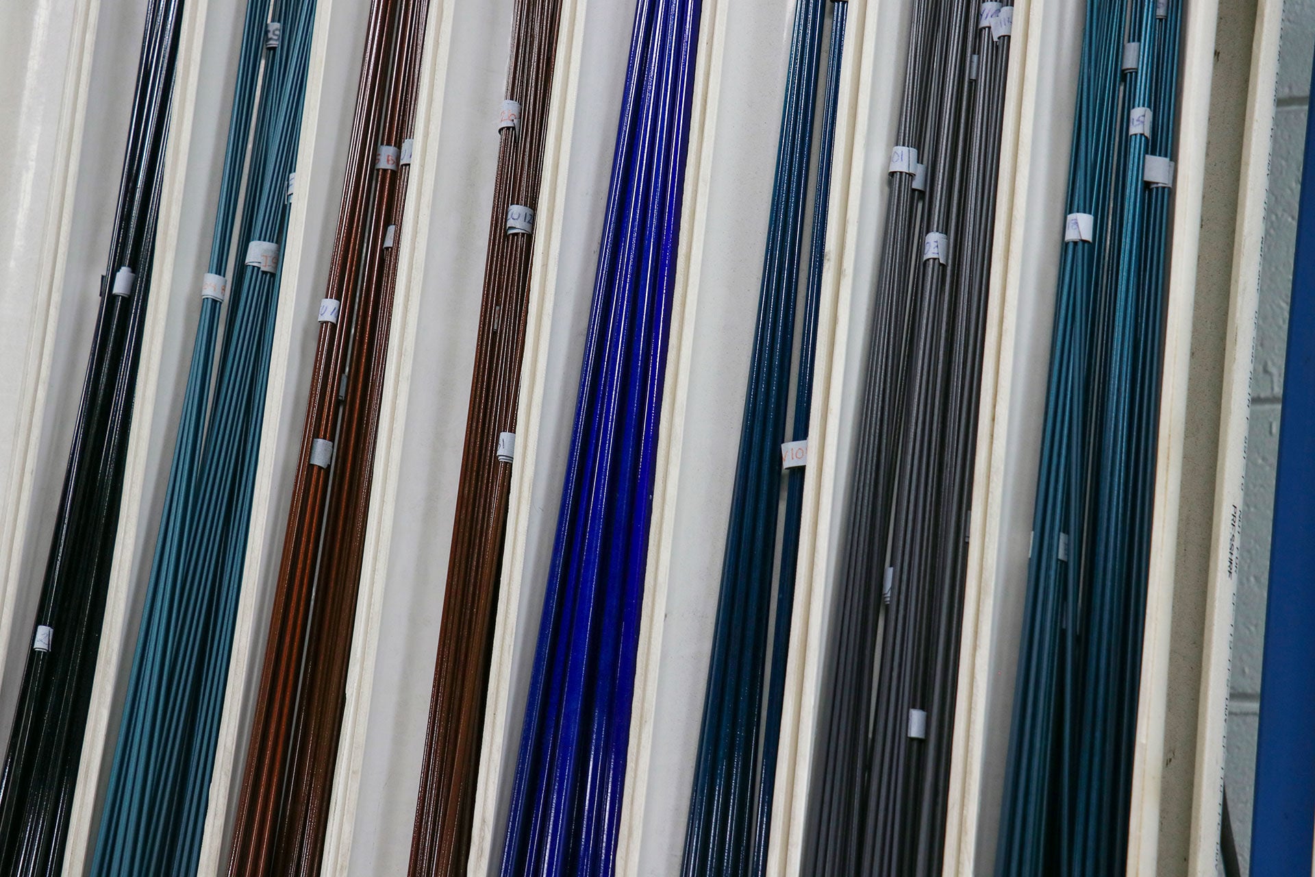  Verschiedene Blanks, verschiedene Eigenschaften: Carbon ermöglicht eine riesige Palette von Rutentypen, von robust bis schnell und von weich bis hart. © Nils Anderson  