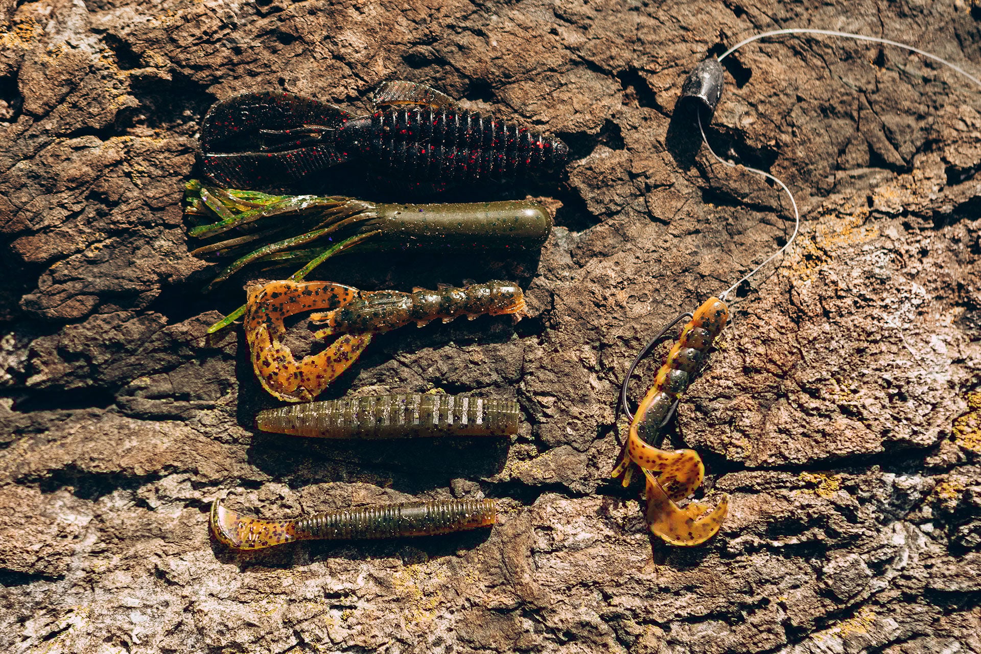  Gummikrebse und -würmer am Jig oder Carolina-Rig an Offsethaken haben sich am besten bewährt.  