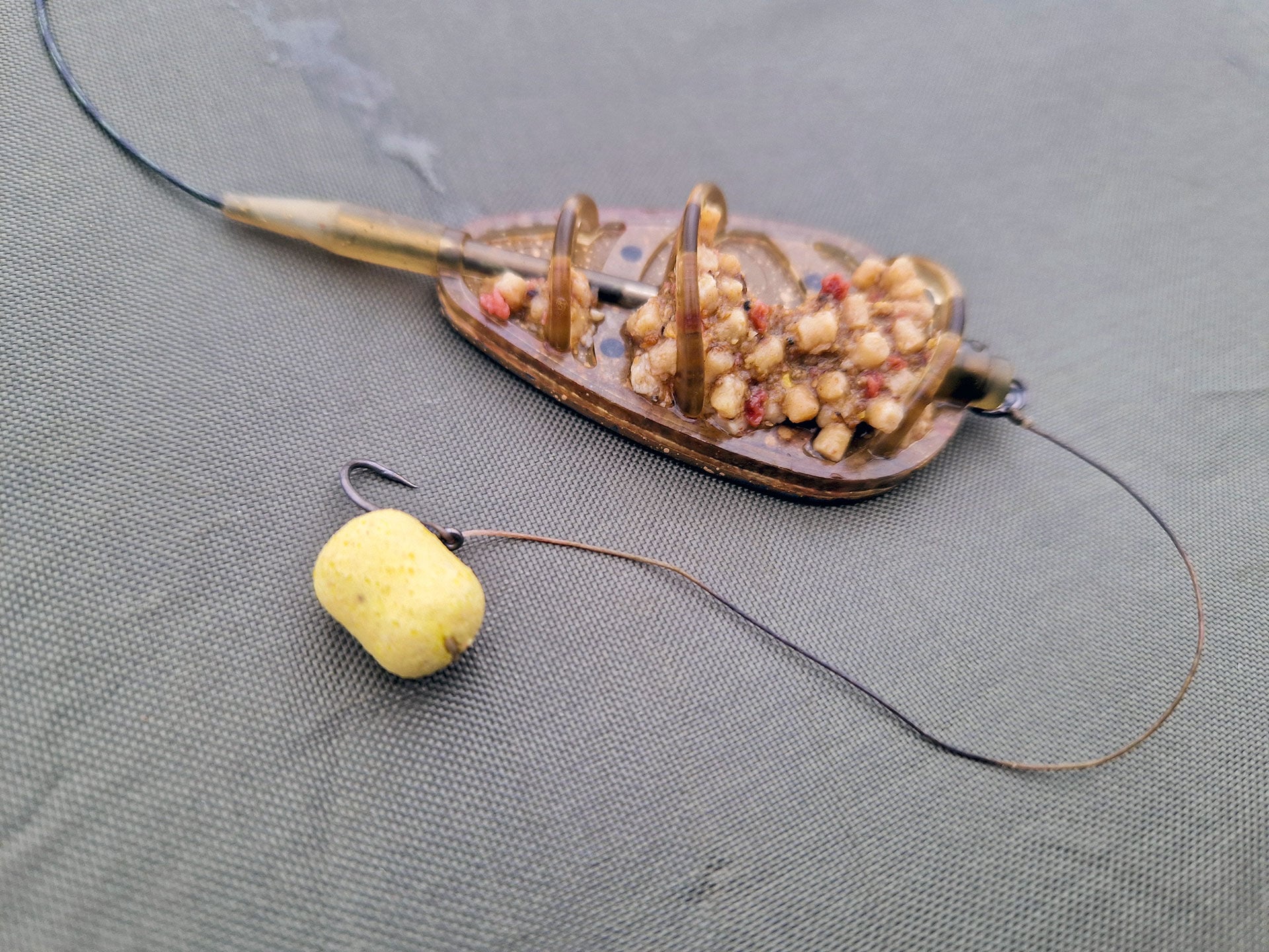  Ein künstlicher Pop-up aus dem Glas ist einer der bevorzugten Köder des Autors.  