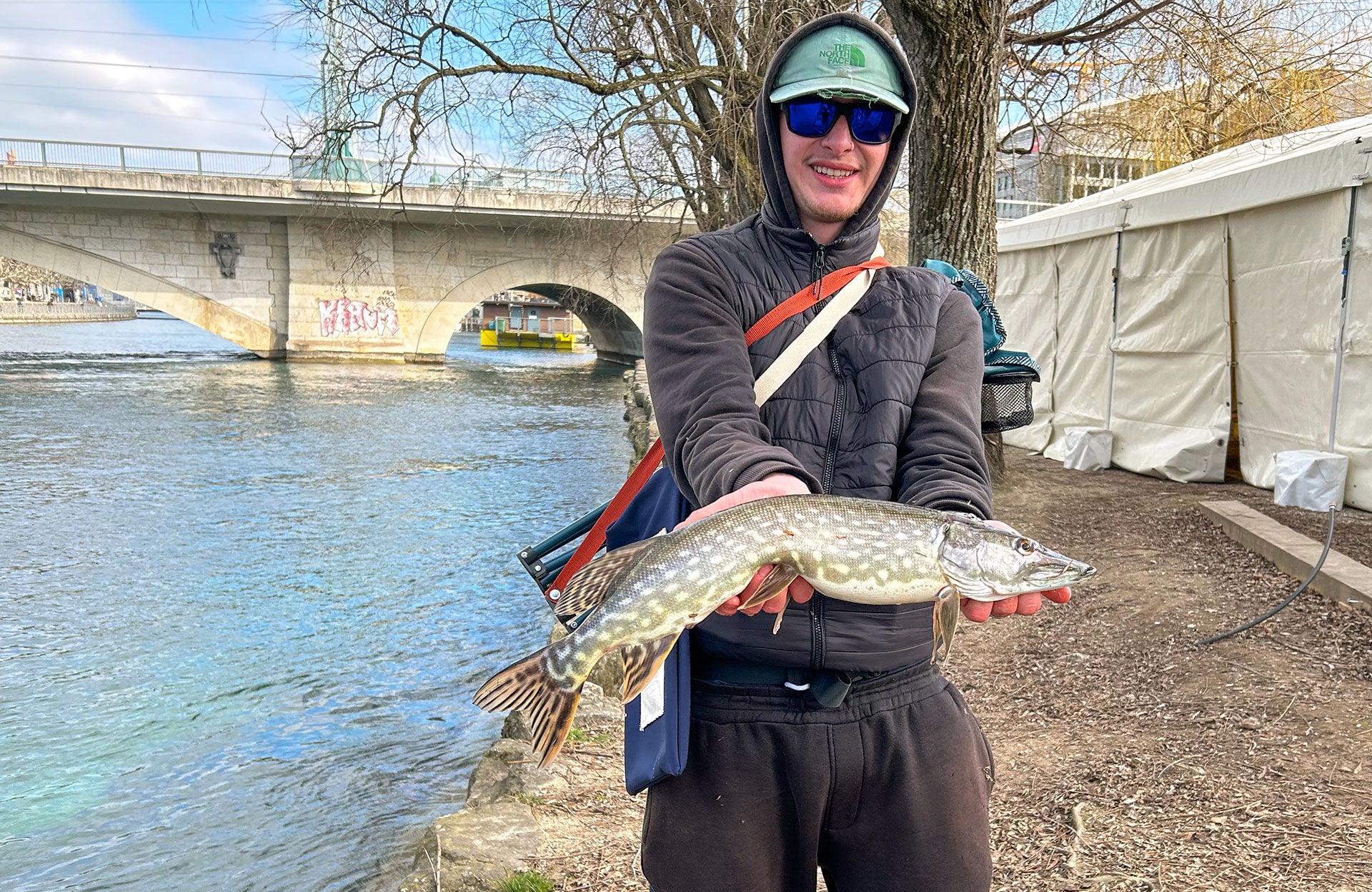  Zielfisch Nummer 1 beim Streetfishing rund um Genf ist der Hecht.  